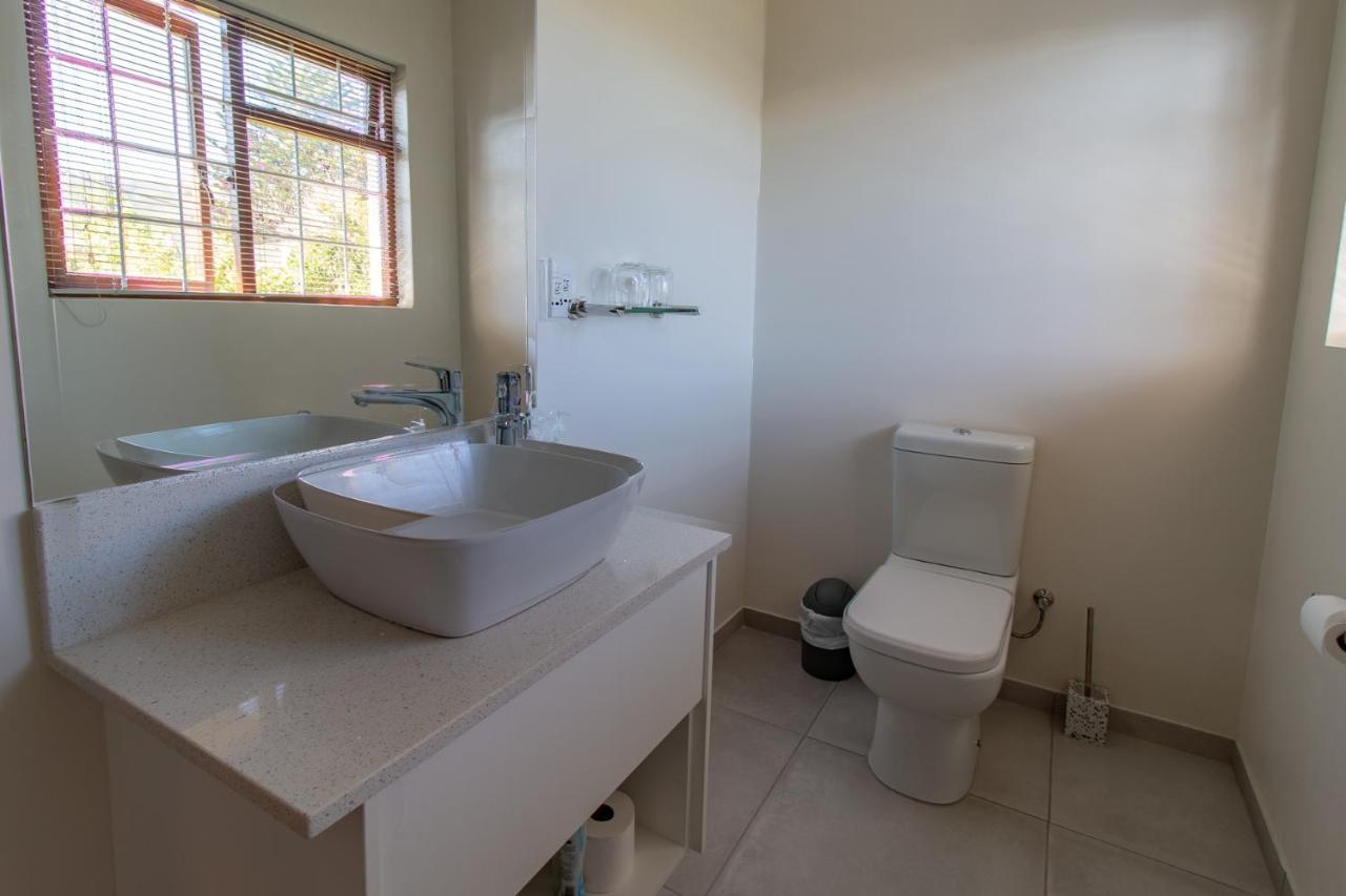 Penguino Guesthouse Hermanus Extérieur photo