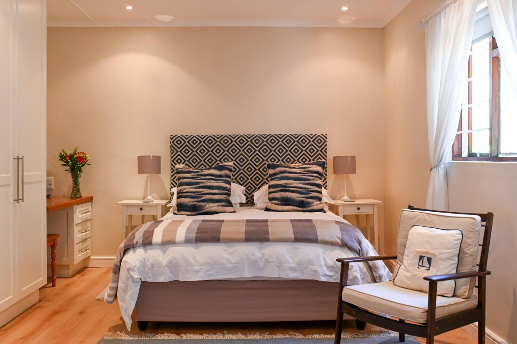 Penguino Guesthouse Hermanus Extérieur photo